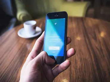 Самые популярные виды заработка со смартфона в 2024 году